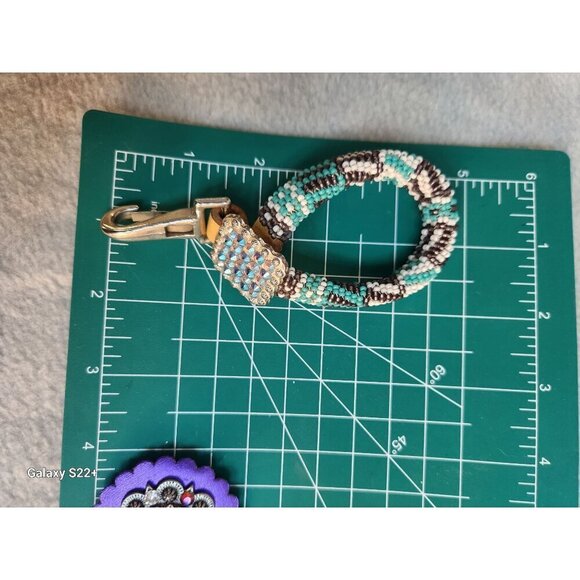 Western Beaded Keychain With Snap-On Purse Accessory and 2 interchangeable conch - Picture 7 of 14